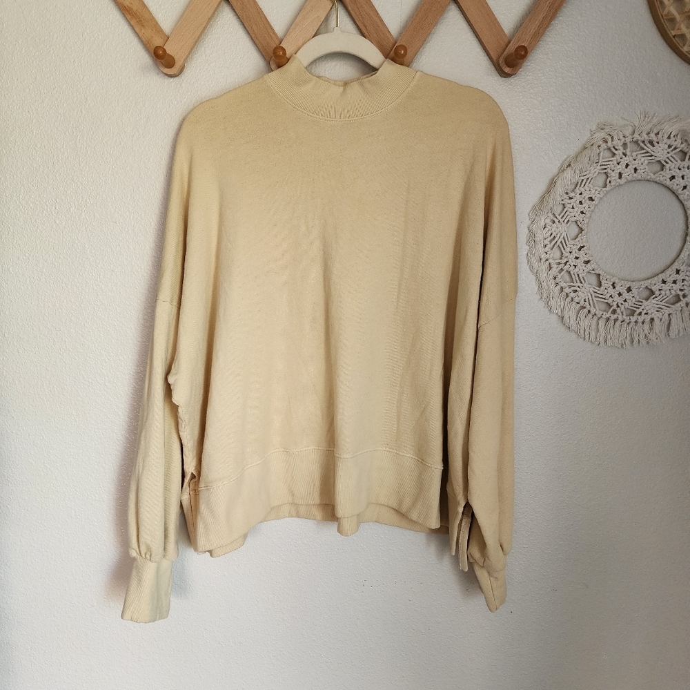 House Of Harlow 1960 Pale Yellow Cowl-Neck Oversized Sweater Size L NWOT